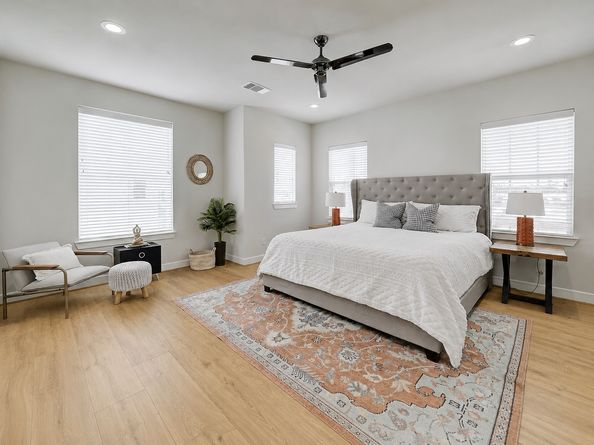 4522 Yoakum Boulevard, Houston TX 77006