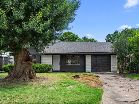 3110 Brisbane Street, Houston TX 77051