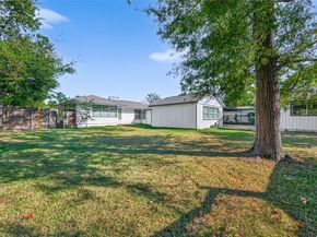 1609 N Pacific Street, Conroe TX 77301