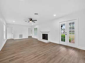 1609 N Pacific Street, Conroe TX 77301
