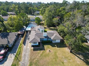 1609 N Pacific Street, Conroe TX 77301