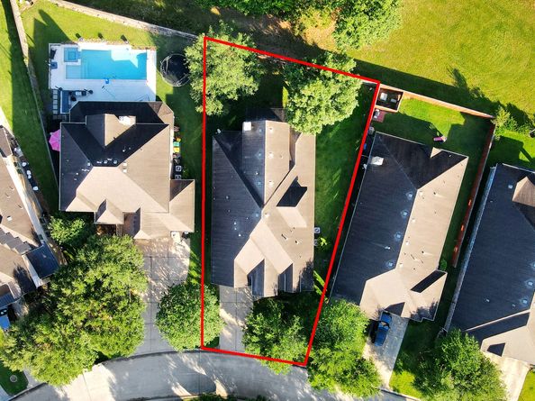 143 W Wading Pond Circle, Tomball TX 77375