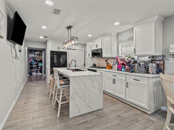 9739 Cargill Street, Houston TX 77029