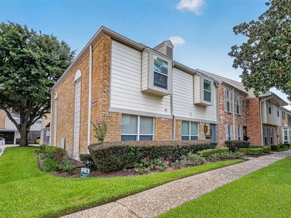 10383 Briar Forest Drive, Houston TX 77042
