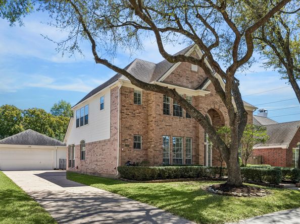 1207 Ellcreek Court, Sugar Land TX 77479
