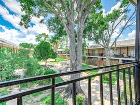 6405 Westward Street 72, Houston TX 77081
