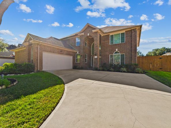 3206 Shadywind Drive, Houston TX 77082