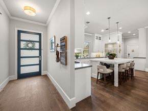 22 Laurenhurst Court, Houston TX 77043