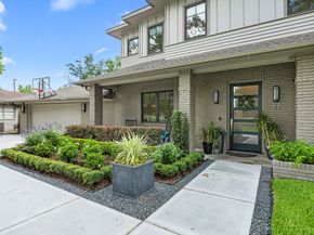 22 Laurenhurst Court, Houston TX 77043