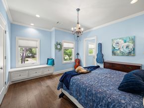 22 Laurenhurst Court, Houston TX 77043