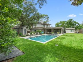 22 Laurenhurst Court, Houston TX 77043