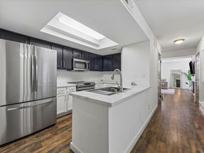 1908 Augusta Drive 3, Houston TX 77057