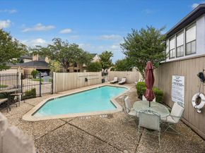 1908 Augusta Drive 3, Houston TX 77057