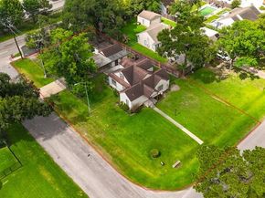 603 W 30th Street, Houston TX 77018