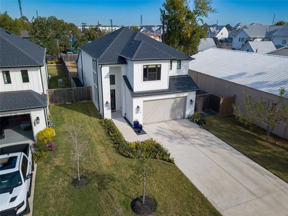 8810 Carousel Lane A, Houston TX 77080