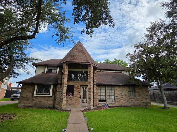 15318 Bonita Springs Drive, Houston TX 77083