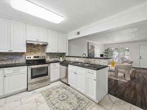 7826 Woodway Drive 7826, Houston TX 77063