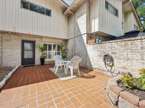 7826 Woodway Drive 7826, Houston TX 77063