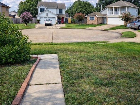 4911 E Fallen Bough Drive, Houston TX 77041