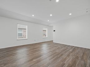 5710 Vintage Oakmont Drive, Spring TX 77373