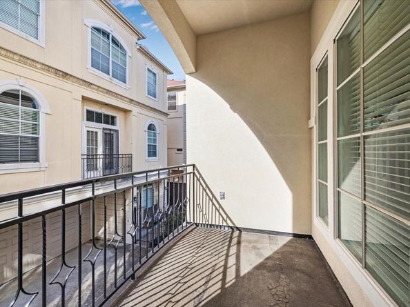 5208 Blossom Street 5, Houston TX 77007