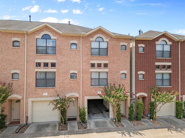 8715 Meadowcroft Drive 201, Houston TX 77063