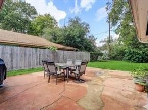 1914 Viking Drive, Houston TX 77018
