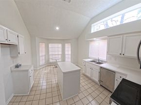 3 Rain Walk Court, The Woodlands TX 77380