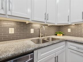 2100 Tanglewilde Street 740, Houston TX 77063