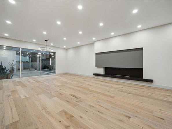 2129 Quenby Street, Houston TX 77005