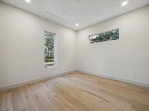 2129 Quenby Street, Houston TX 77005