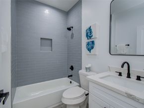 5024 Winnetka Street B, Houston TX 77021