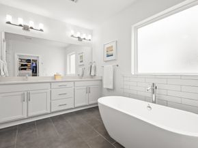 2405 Freeman Street, Houston TX 77009