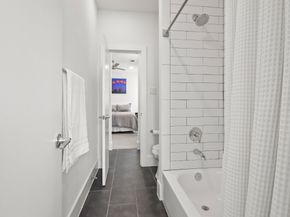 2405 Freeman Street, Houston TX 77009