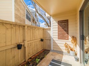 2750 Holly Hall Street 1216, Houston TX 77054