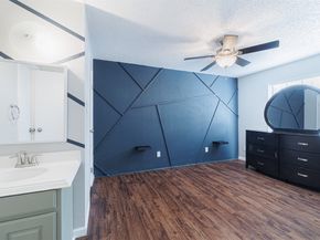 2750 Holly Hall Street 1216, Houston TX 77054