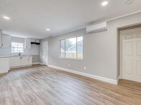 6715 Victoria Street, Houston TX 77020