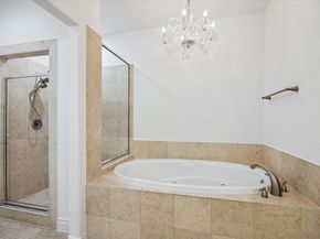 9026 Lakes At 610 Drive, Houston TX 77054