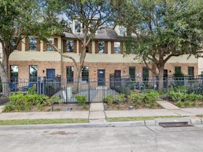 9026 Lakes At 610 Drive, Houston TX 77054