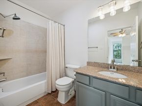 9026 Lakes At 610 Drive, Houston TX 77054