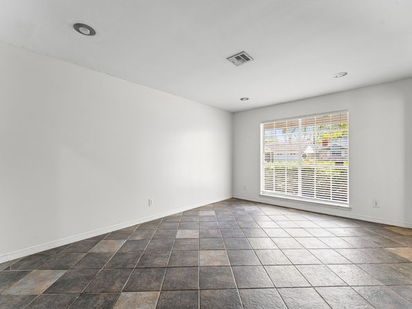 5910 Jim Street, Houston TX 77092