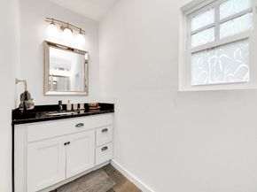 12 Stiles Street, Houston TX 77011