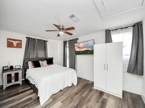 12 Stiles Street, Houston TX 77011