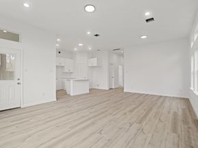 13902 Leabrandon Lane, Houston TX 77045