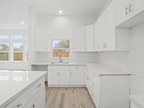 13902 Leabrandon Lane, Houston TX 77045