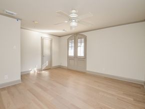 6 River Hollow Lane, Houston TX 77027