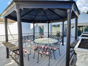 6 River Hollow Lane, Houston TX 77027