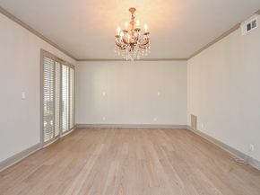 6 River Hollow Lane, Houston TX 77027