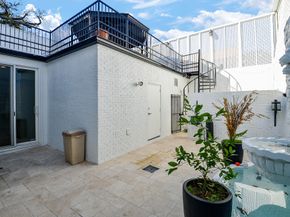 6 River Hollow Lane, Houston TX 77027