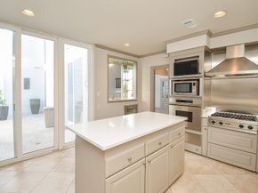 6 River Hollow Lane, Houston TX 77027